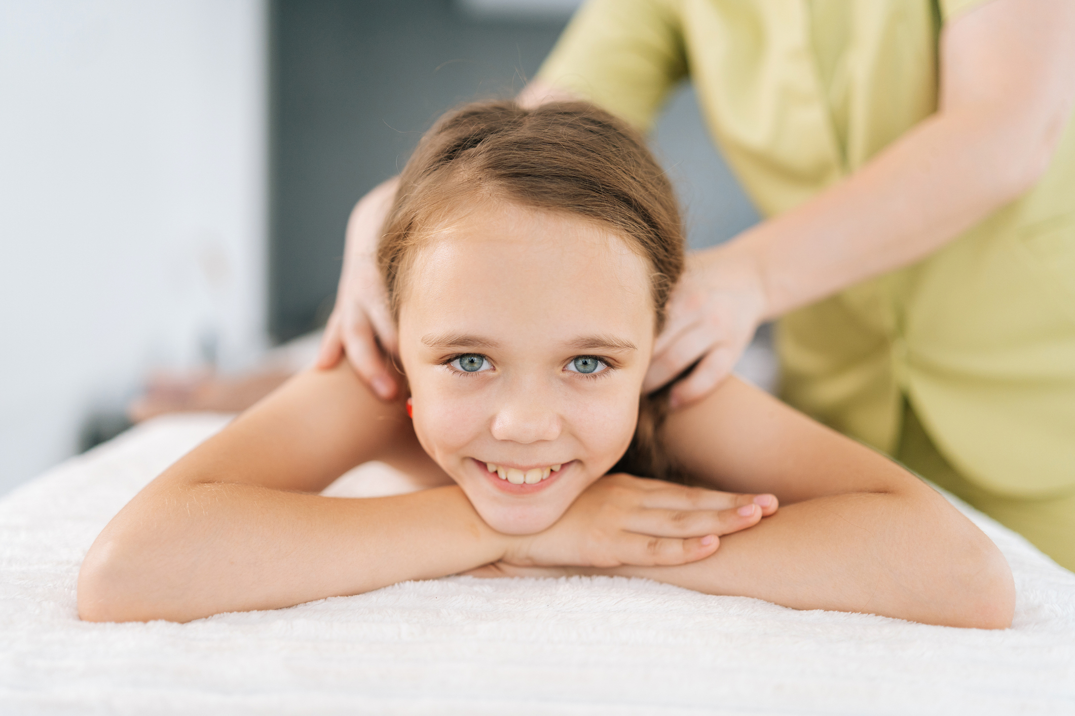 Massage relaxant duo sur table parent-enfant (60 minutes) image